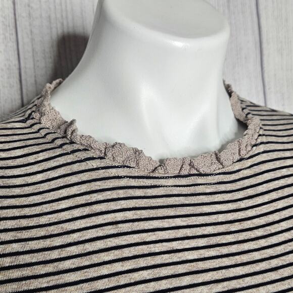 Goodnight Macaroon Striped Tunic with Eyelet Lace Hem, size 8 - Picture 2 of 7